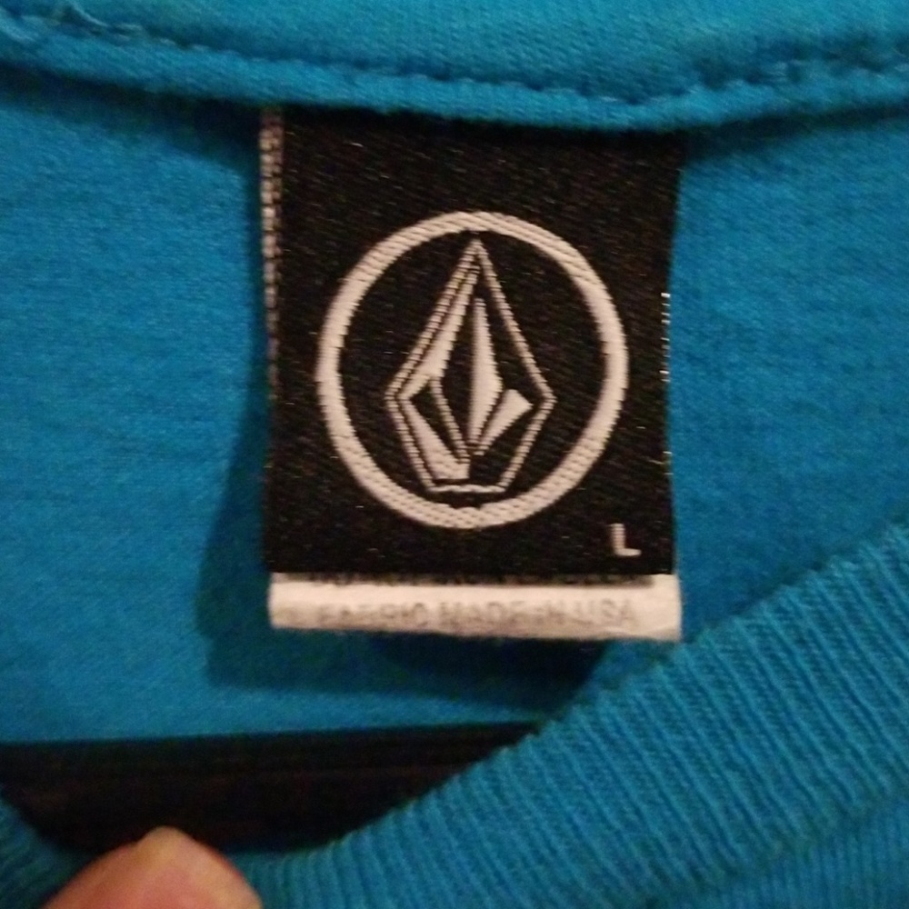 Volcom t - Picture 2 of 2